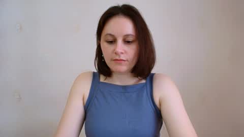 Snapshot of inessa_beauty chatting on May 24, 9:47 am Inessa online show from May 24, 9:47 am