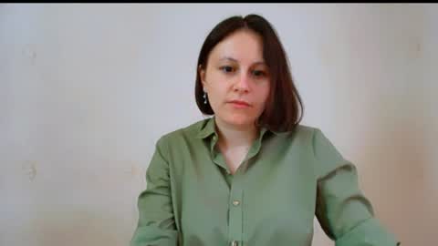 Snapshot of inessa_beauty chatting on June 13, 4:32 am Inessa online show from June 13, 4:32 am