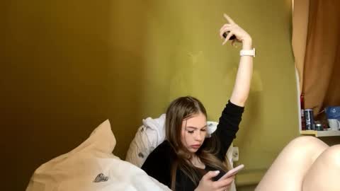 Mary online show from March 13, 7:59 am