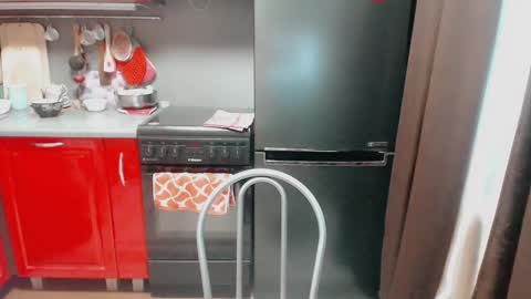 Snapshot of infinity_loveliness chatting on December 10, 10:38 am Infinity online show from December 10, 10:38 am