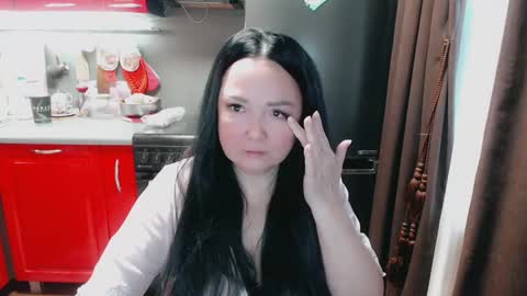 Snapshot of infinity_loveliness chatting on January 9, 6:27 am Infinity online show from January 9, 6:27 am