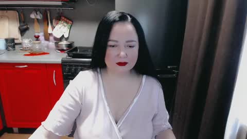 Snapshot of infinity_loveliness chatting on January 19, 6:20 am Infinity online show from January 19, 6:20 am