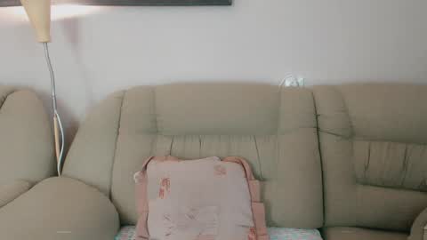 Snapshot of infinity_loveliness chatting on October 16, 6:58 am Infinity online show from October 16, 6:58 am