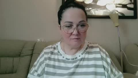 Snapshot of infinity_loveliness chatting on May 12, 7:05 am Infinity online show from May 12, 7:05 am