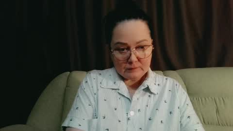 Snapshot of infinity_loveliness chatting on May 13, 8:23 am Infinity online show from May 13, 8:23 am