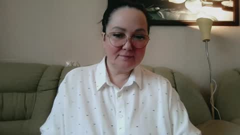 Snapshot of infinity_loveliness chatting on May 16, 6:21 am Infinity online show from May 16, 6:21 am