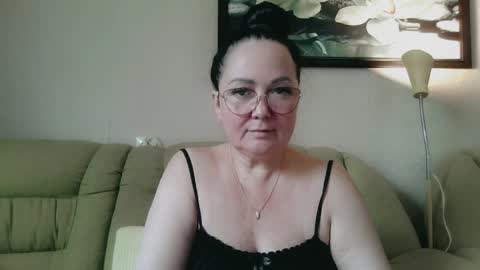 Snapshot of infinity_loveliness chatting on June 9, 5:52 am Infinity online show from June 9, 5:52 am