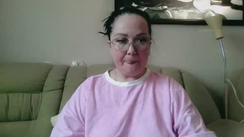 Snapshot of infinity_loveliness chatting on June 11, 6:11 am Infinity online show from June 11, 6:11 am
