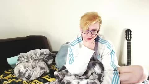 Snapshot of infinity_of_love chatting on November 12, 7:03 pm Jeremy online show from November 12, 7:03 pm