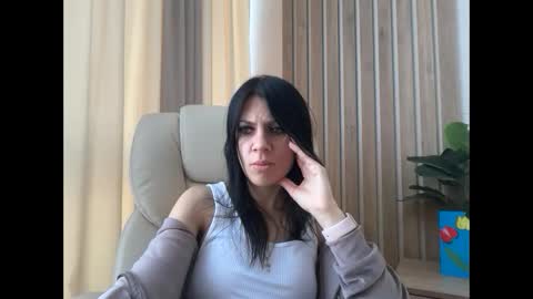 Snapshot of injaathome chatting on April 27, 6:11 am InjaAtHome online show from April 27, 6:11 am
