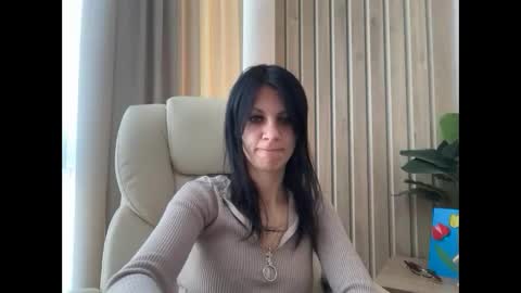 Snapshot of injaathome chatting on May 28, 6:00 am InjaAtHome online show from May 28, 6:00 am