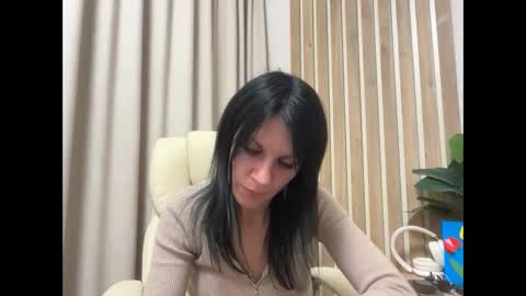Snapshot of injaathome chatting on June 3, 6:13 pm InjaAtHome online show from June 3, 6:13 pm