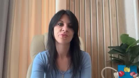 Snapshot of injaathome chatting on June 15, 11:12 am InjaAtHome online show from June 15, 11:12 am
