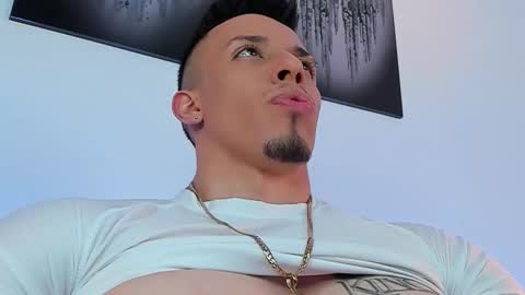 Snapshot of inkangelo chatting on September 28, 4:07 am ANGELO online show from September 28, 4:07 am