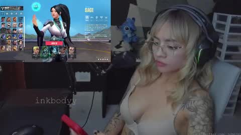 Snapshot of inkbodyy chatting on March 8, 4:34 am Dayana  online show from March 8, 4:34 am