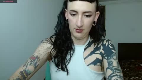 Snapshot of inked_val chatting on April 18, 3:49 pm Valerie online show from April 18, 3:49 pm