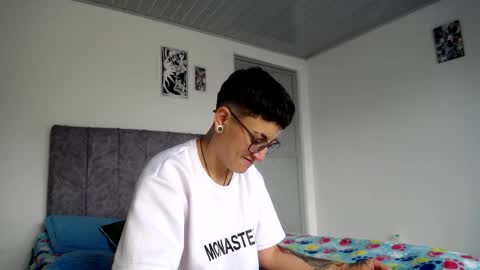 lyan onlyfans n linda online show from February 11, 6:35 pm