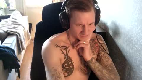 Snapshot of inkedsweed69 chatting on January 12, 11:15 am inkedsweed69 online show from January 12, 11:15 am