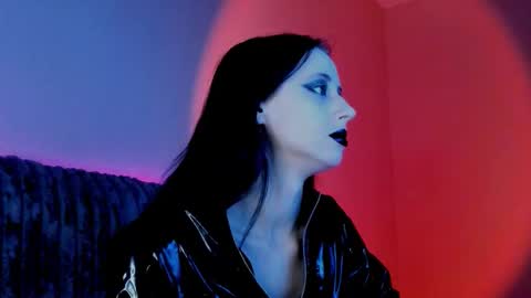 Venera  online show from October 18, 4:19 pm