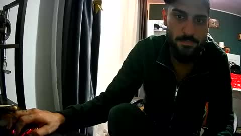 Snapshot of innes_russel chatting on October 22, 5:02 pm Innes online show from October 22, 5:02 pm