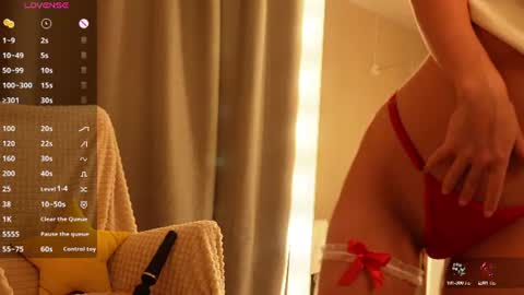 Snapshot of innnerlight chatting on June 23, 12:19 am Mila Reef online show from June 23, 12:19 am