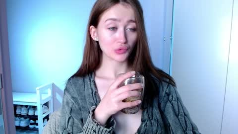 Snapshot of innnita chatting on January 28, 1:49 pm Lina online show from January 28, 1:49 pm