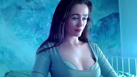 Lina online show from March 7, 12:02 pm