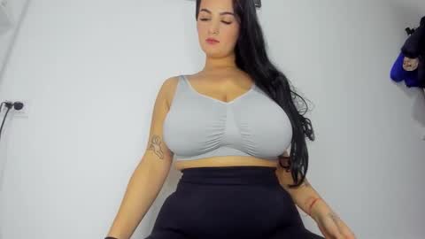 Snapshot of innocent__student18 chatting on November 20, 3:34 pm ALESSIA online show from November 20, 3:34 pm