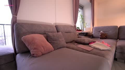 Maria online show from December 9, 1:34 pm