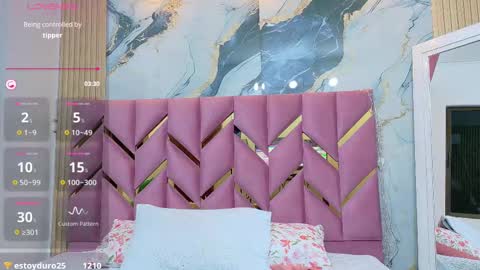 Snapshot of innocenthazel chatting on October 5, 7:34 pm innocenthazel online show from October 5, 7:34 pm