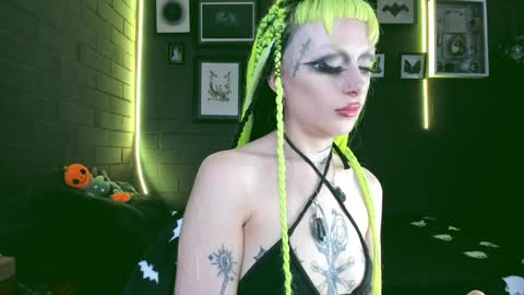 Snapshot of insania_999 chatting on December 2, 8:33 pm   SANIA  online show from December 2, 8:33 pm