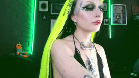 Snapshot of insania_999 chatting on December 6, 5:33 pm   SANIA  online show from December 6, 5:33 pm