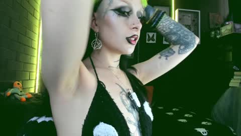 Snapshot of insania_999 chatting on December 13, 5:21 pm   SANIA  online show from December 13, 5:21 pm