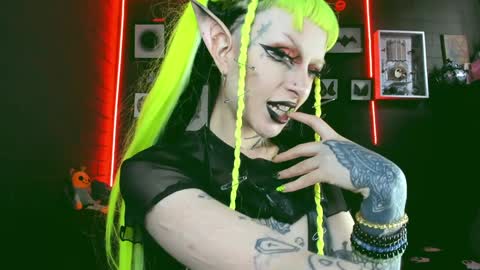 Snapshot of insania_999 chatting on December 17, 4:21 pm   SANIA  online show from December 17, 4:21 pm