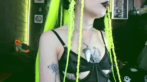 Snapshot of insania_999 chatting on December 18, 8:25 pm   SANIA  online show from December 18, 8:25 pm