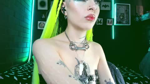 Snapshot of insania_999 chatting on December 20, 6:24 pm   SANIA  online show from December 20, 6:24 pm