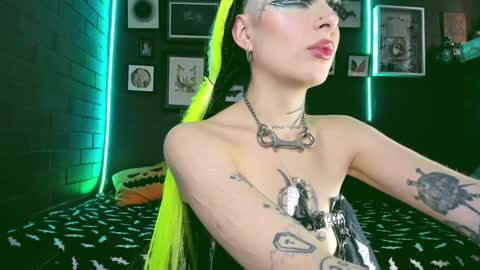 Snapshot of insania_999 chatting on December 20, 9:28 pm   SANIA  online show from December 20, 9:28 pm