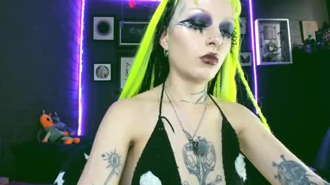 Snapshot of insania_999 chatting on February 20, 8:03 pm   SANIA  online show from February 20, 8:03 pm