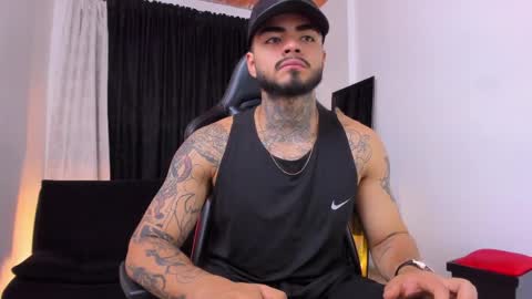 Brayan Chavez online show from April 12, 2:05 am