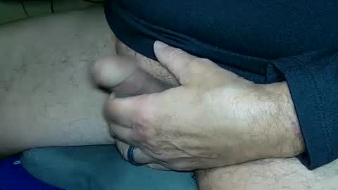 Snapshot of instant40m chatting on December 9, 9:26 pm Just here for some fun... online show from December 9, 9:26 pm