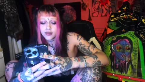 Snapshot of insunnity666 chatting on May 7, 8:03 pm Insunnity666 online show from May 7, 8:03 pm
