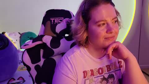 Faye online show from December 24, 4:33 am