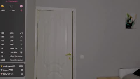 Snapshot of internetsexplorer chatting on February 18, 1:22 pm Bernadette Join online show from February 18, 1:22 pm