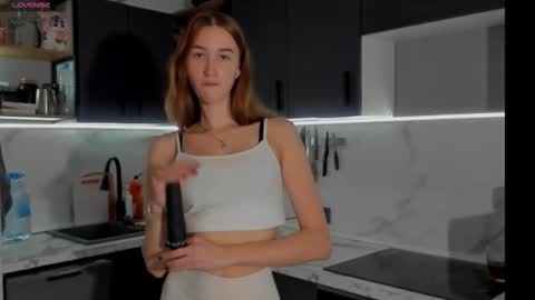 Snapshot of internetsexplorer chatting on December 3, 1:24 am Bernadette Join online show from December 3, 1:24 am