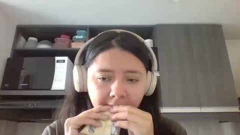 Iris 3 online show from April 14, 1:50 pm