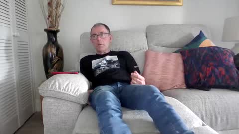 inthemood63 online show from April 27, 4:16 pm