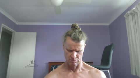 Snapshot of inxs2much chatting on January 1, 3:23 am inxs2much online show from January 1, 3:23 am