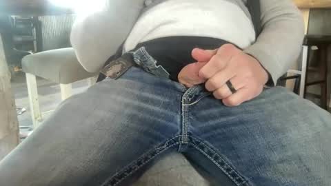 Snapshot of iowafarmcock chatting on February 16, 4:21 pm iowafarmcock online show from February 16, 4:21 pm