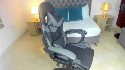 Irantzu online show from December 20, 7:17 pm