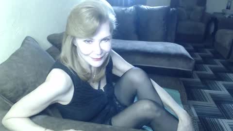 irenalegs online show from March 3, 6:41 am